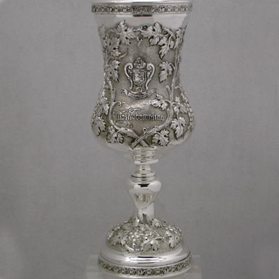 Cornici in argento: Calice Uva Cesello con Logo e Dedica in Argento